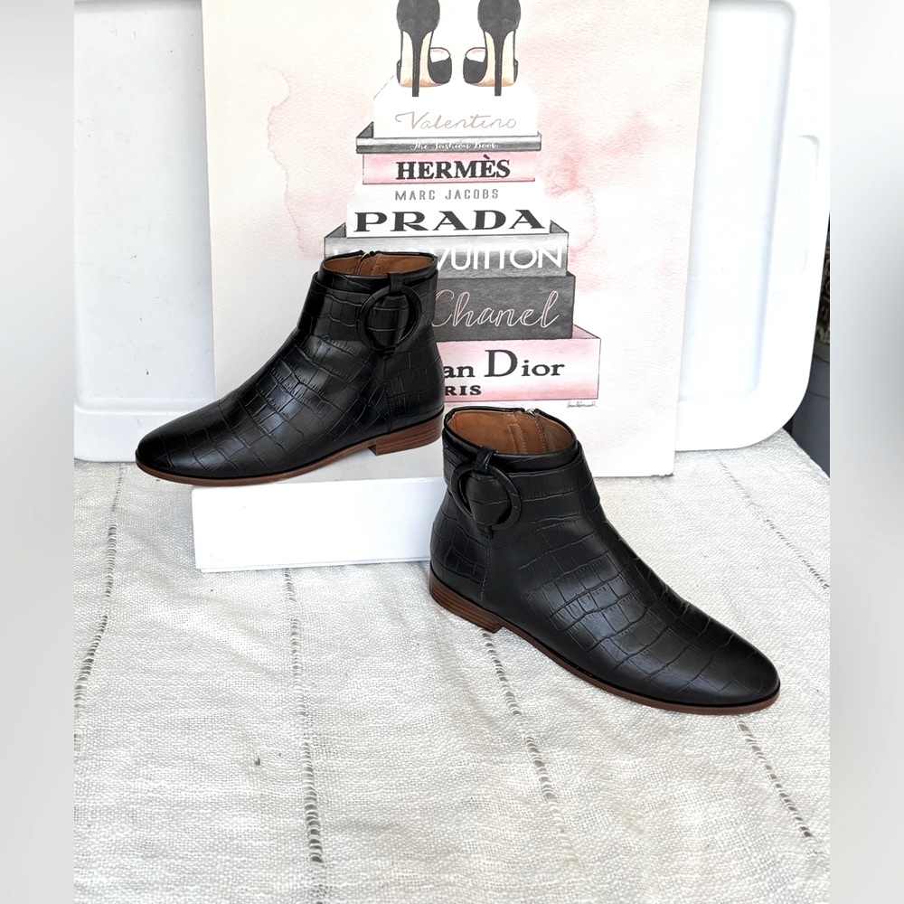 Sezane Sara Low Flat Ankle Booties in Black Croc Embossed Leather FR 37 = 6.5
